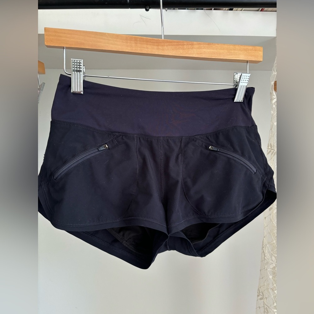 Aritzia gym shorts xxs